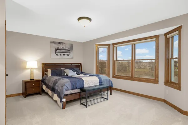 $894,900 | 10590 Watersedge Lane, Woodbury, MN 55129