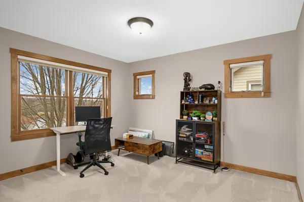 $894,900 | 10590 Watersedge Lane, Woodbury, MN 55129