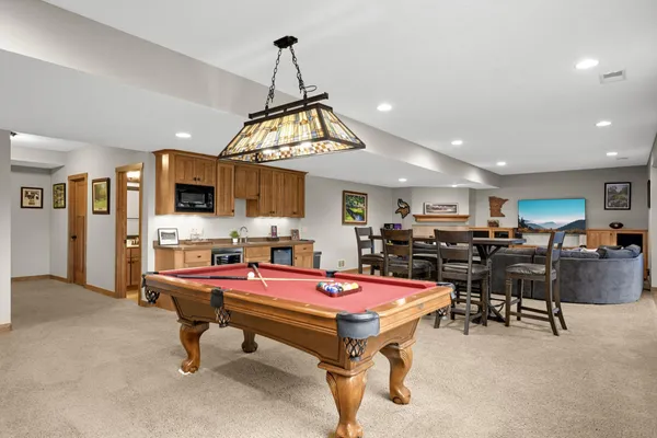 $894,900 | 10590 Watersedge Lane, Woodbury, MN 55129