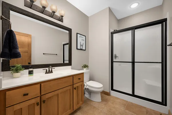 $894,900 | 10590 Watersedge Lane, Woodbury, MN 55129