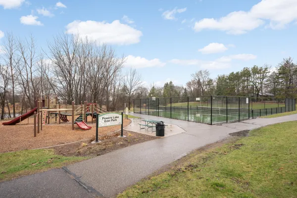 $894,900 | 10590 Watersedge Lane, Woodbury, MN 55129