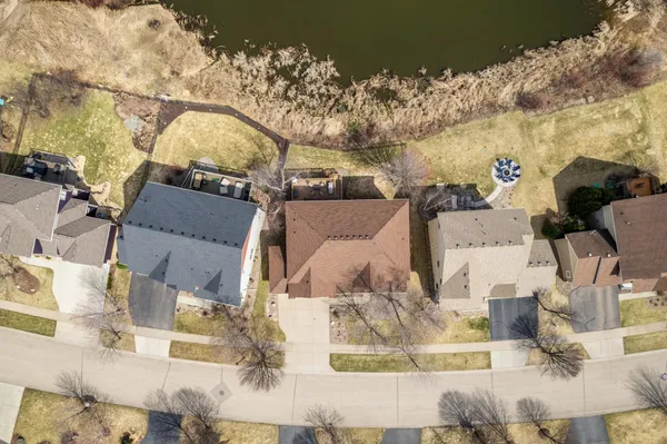 $894,900 | 10590 Watersedge Lane, Woodbury, MN 55129