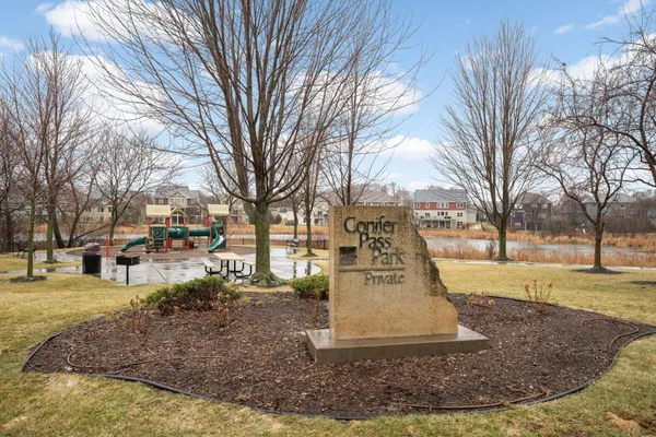 $894,900 | 10590 Watersedge Lane, Woodbury, MN 55129