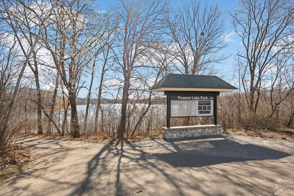 $894,900 | 10590 Watersedge Lane, Woodbury, MN 55129