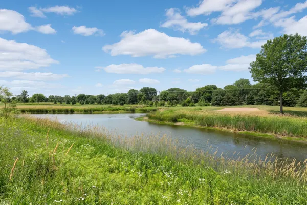 $894,900 | 10590 Watersedge Lane, Woodbury, MN 55129