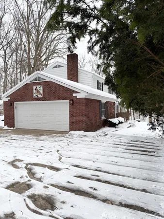 $335,000 | 390 North Golf Manor Road, Connersville, IN 47331