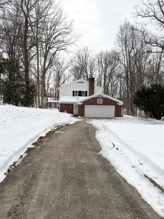 $335,000 | 390 North Golf Manor Road, Connersville, IN 47331