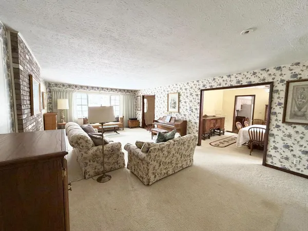 $335,000 | 390 North Golf Manor Road, Connersville, IN 47331