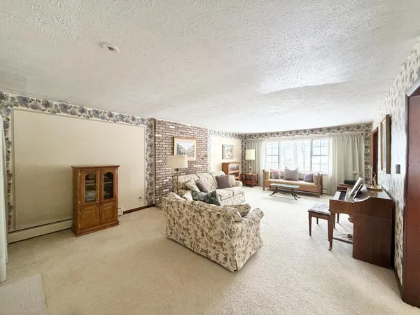 $335,000 | 390 North Golf Manor Road, Connersville, IN 47331