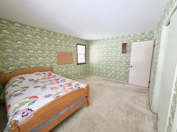 $335,000 | 390 North Golf Manor Road, Connersville, IN 47331