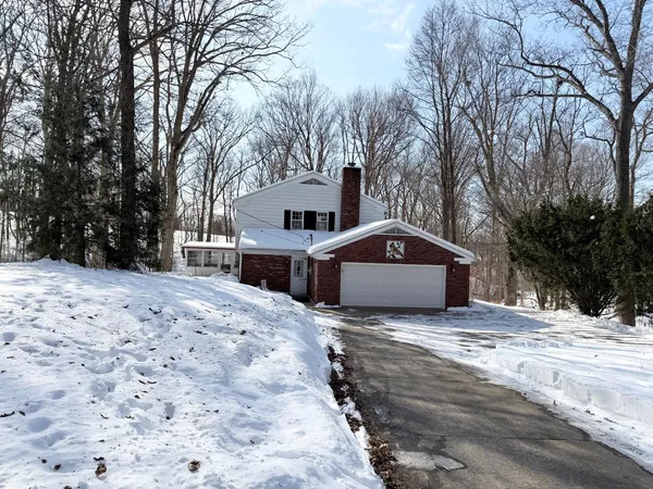 $335,000 | 390 North Golf Manor Road, Connersville, IN 47331