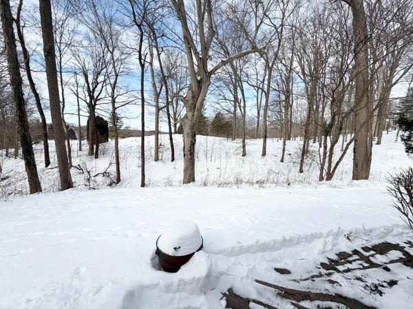 $335,000 | 390 North Golf Manor Road, Connersville, IN 47331