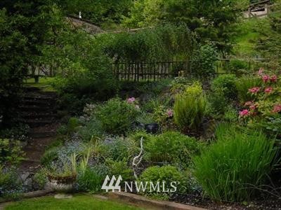 402 Redmond-Fall City Road Northeast Carnation, WA 98014 - Photo 1 of 1