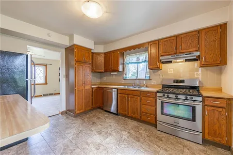 $219,000 | 237 Montana Avenue, New Kensington, PA 15068