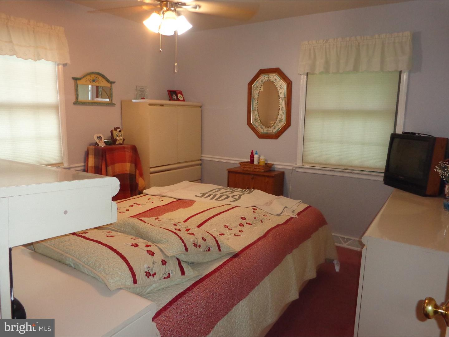 16 Livingstone Road Sewell, NJ 08080 - Photo 7 of 15 Bedroom - Main