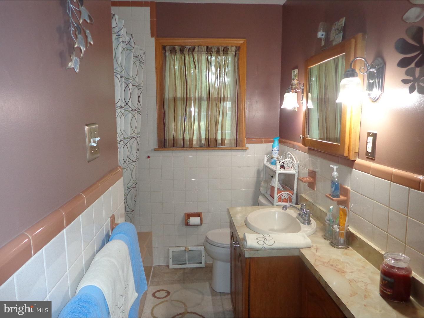 16 Livingstone Road Sewell, NJ 08080 - Photo 8 of 15 Bathroom