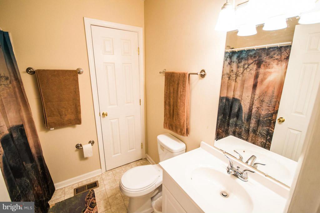 103 Ash Road Front Royal, VA 22630 - Photo 11 of 30 Bath