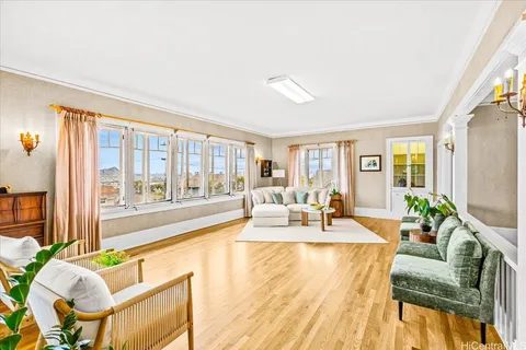 $2,999,000 | 2618 Ferdinand Avenue, Honolulu, HI 96822