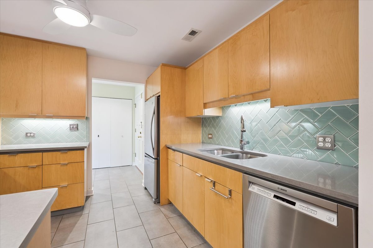 2100 North Racine Avenue, Unit 4B Chicago, IL 60614 - Photo 20 of 43 Gallery Image 20