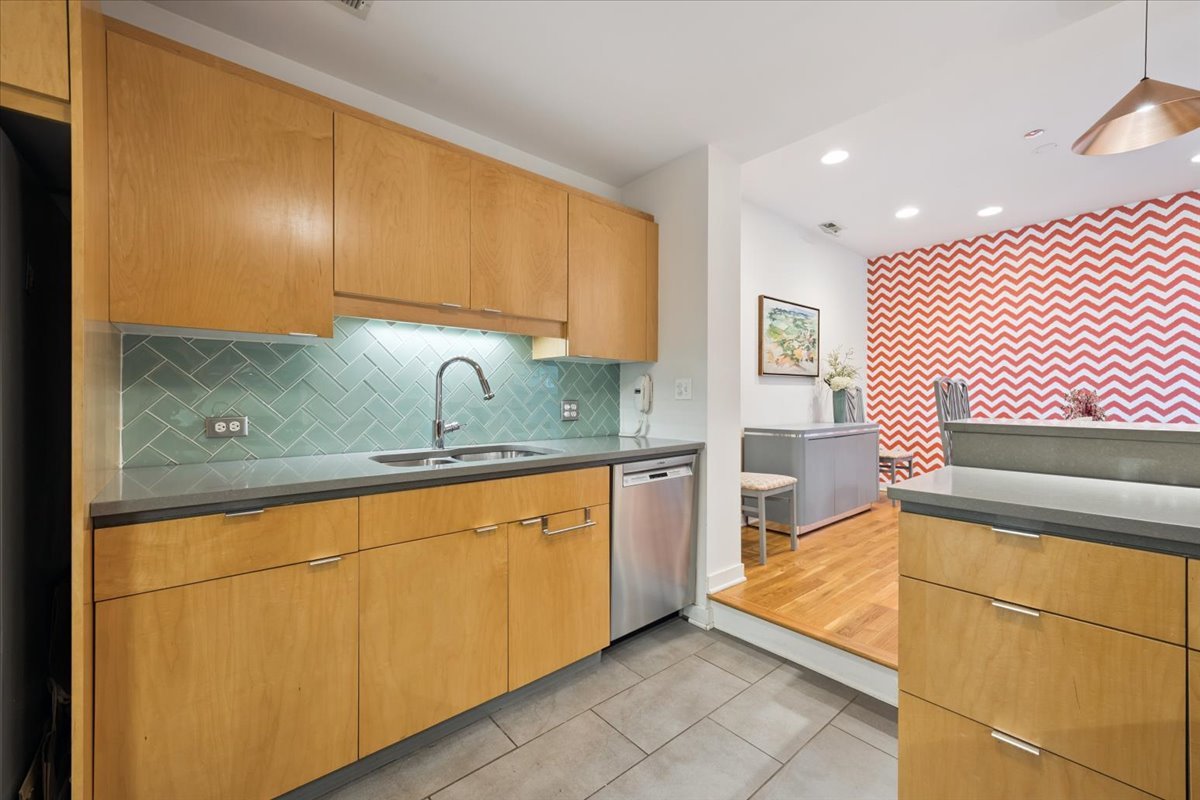 2100 North Racine Avenue, Unit 4B Chicago, IL 60614 - Photo 23 of 43 Gallery Image 23