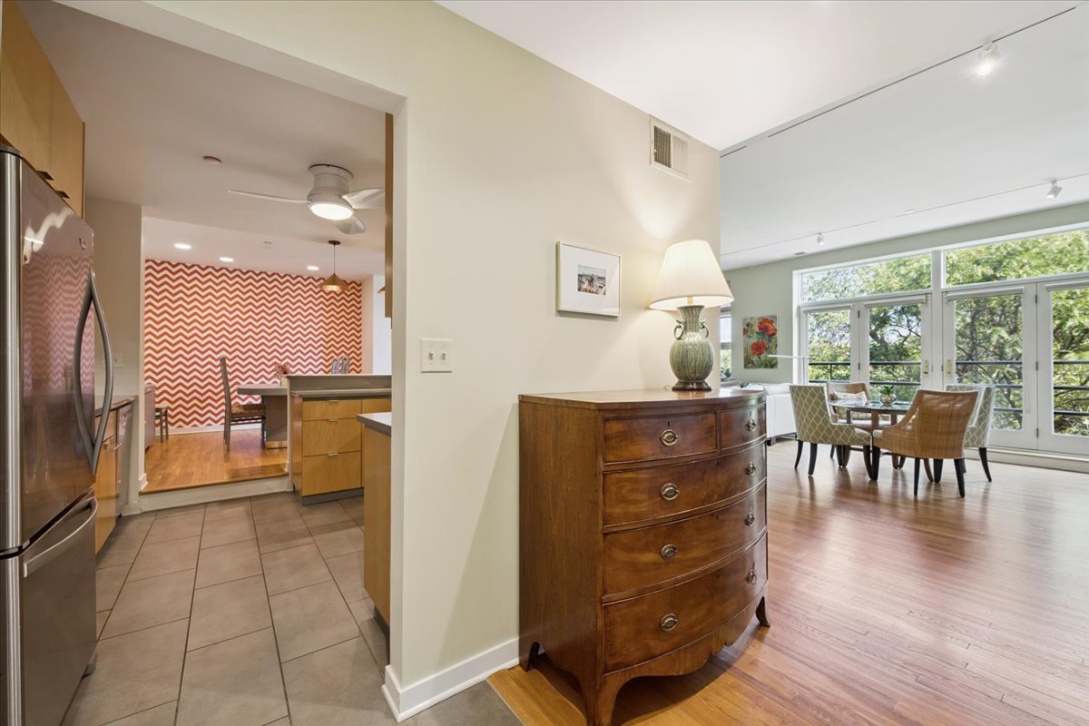 2100 North Racine Avenue, Unit 4B Chicago, IL 60614 - Photo 25 of 43 Gallery Image 25
