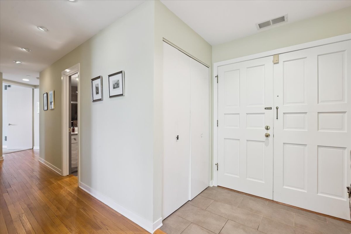 2100 North Racine Avenue, Unit 4B Chicago, IL 60614 - Photo 27 of 43 Gallery Image 27