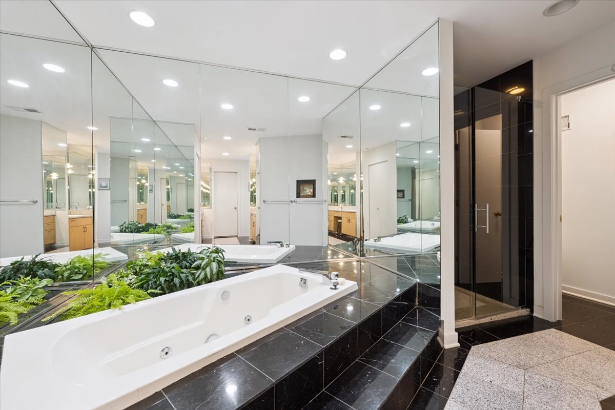 2100 North Racine Avenue, Unit 4B Chicago, IL 60614 - Photo 33 of 43 Gallery Image 33