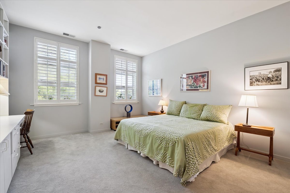 2100 North Racine Avenue, Unit 4B Chicago, IL 60614 - Photo 36 of 43 Gallery Image 36