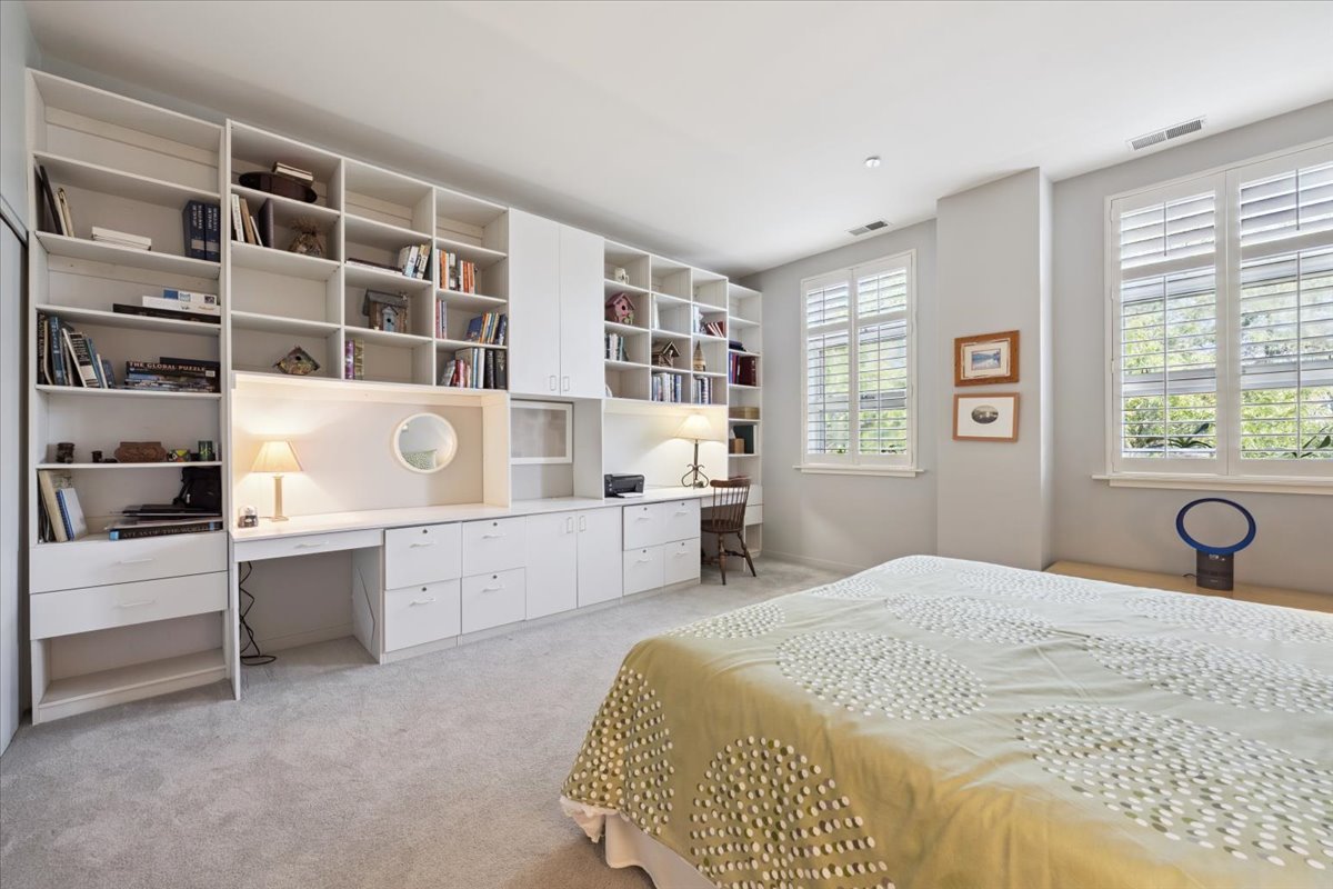 2100 North Racine Avenue, Unit 4B Chicago, IL 60614 - Photo 37 of 43 Gallery Image 37
