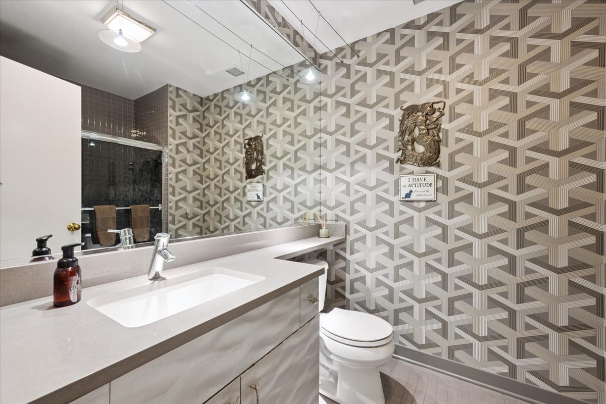 2100 North Racine Avenue, Unit 4B Chicago, IL 60614 - Photo 38 of 43 Gallery Image 38