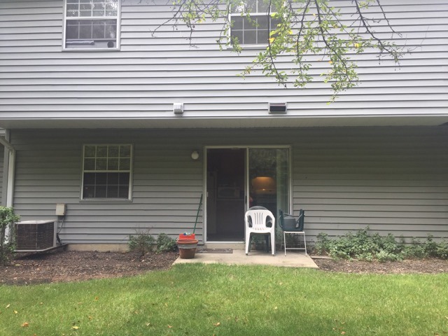 27 North Victoria Lane, Unit A Streamwood, IL 60107 - Photo 9 of 11