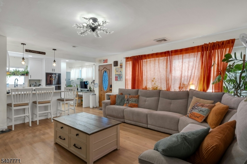 45 Howard Avenue Rochelle Park, NJ 07662 - Photo 11 of 26