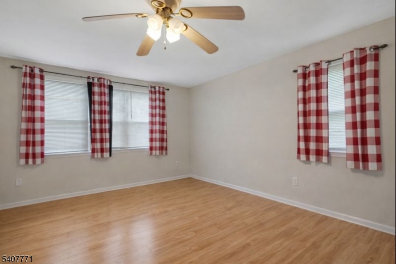 45 Howard Avenue Rochelle Park, NJ 07662 - Photo 16 of 26