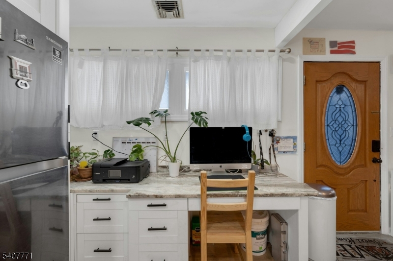 45 Howard Avenue Rochelle Park, NJ 07662 - Photo 6 of 26