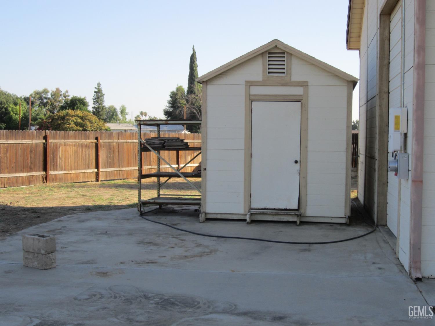 Undisclosed Address Bakersfield, CA 93314 - Photo 31 of 34 a view of a backyard