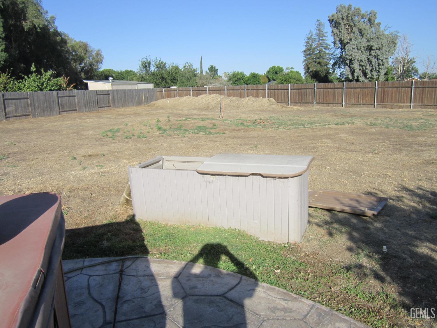 Undisclosed Address Bakersfield, CA 93314 - Photo 33 of 34 a view of swimming pool from a yard