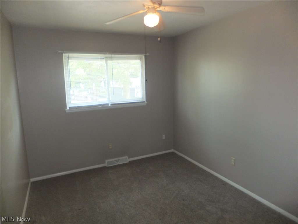 4641 Lake Road Sheffield Lake, OH 44054 - Photo 10 of 16
