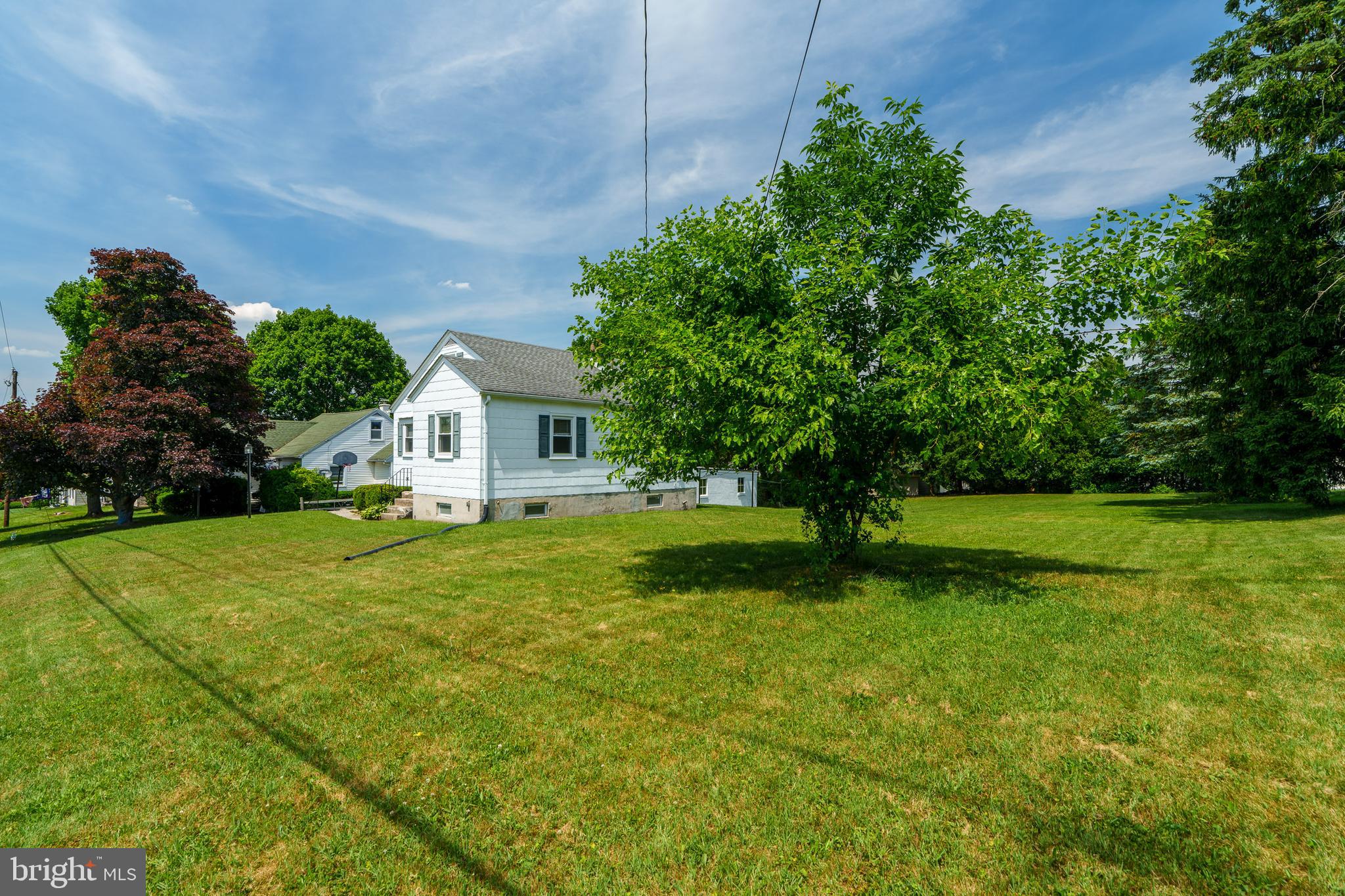 941 High Boulevard Reading, PA 19607 - Photo 5 of 31