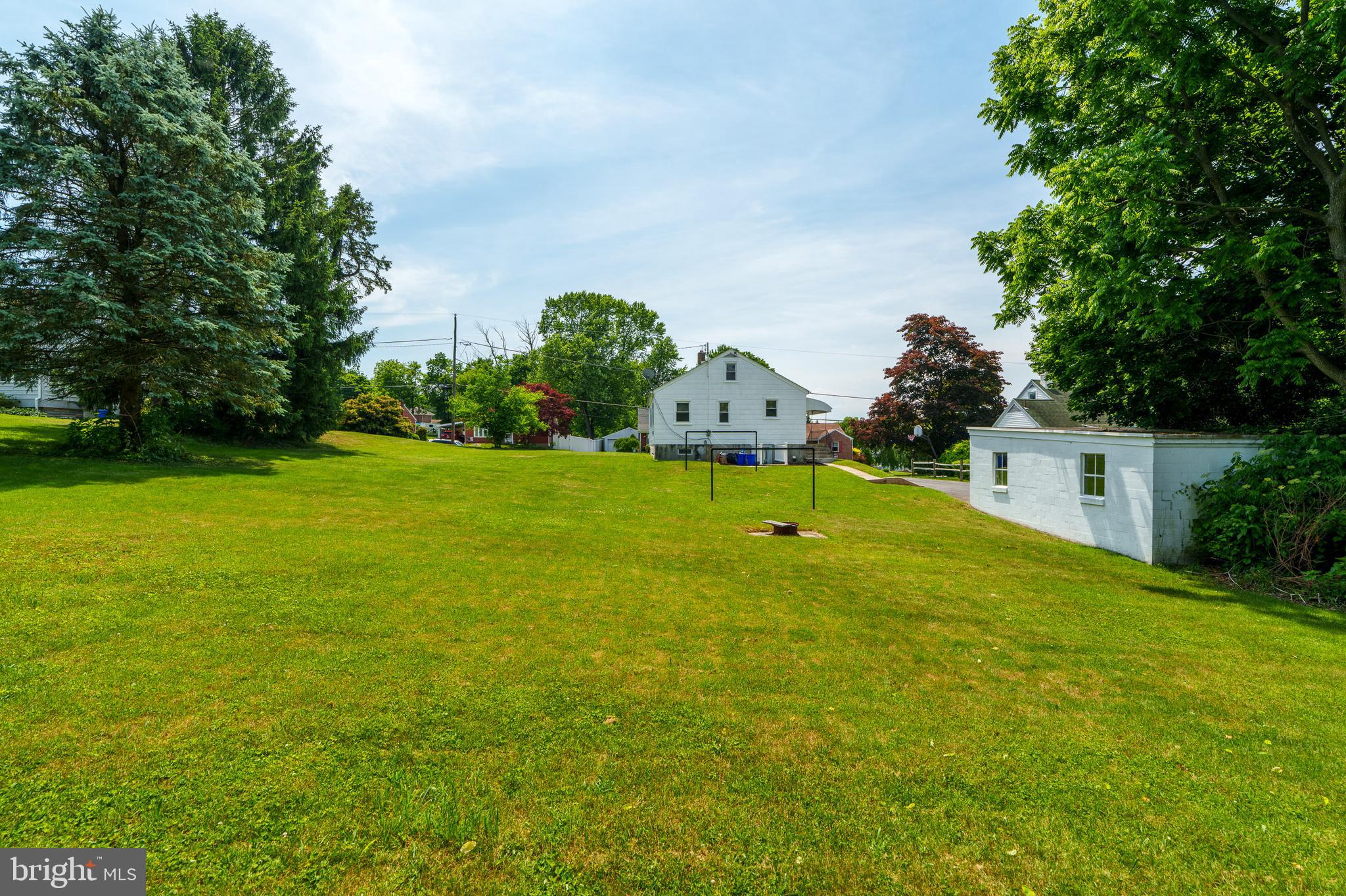 941 High Boulevard Reading, PA 19607 - Photo 8 of 31