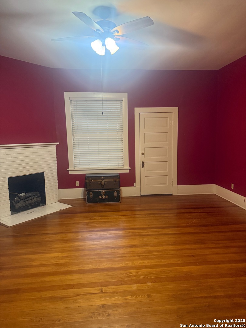 415 North Park Street Uvalde, TX 78801 - Photo 12 of 12 a view of room with hardwood floor