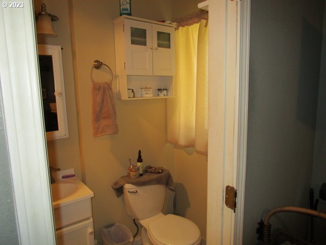80452 Alston Mayger Road Clatskanie, OR 97016 - Photo 24 of 28 a bathroom with a toilet and shower