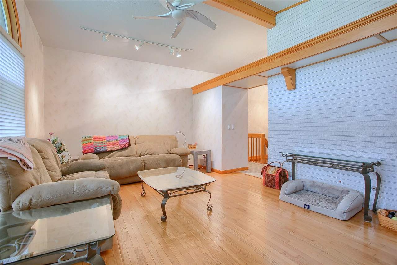 49669 Shelby Road Shelby, MI 48317 - Photo 4 of 32