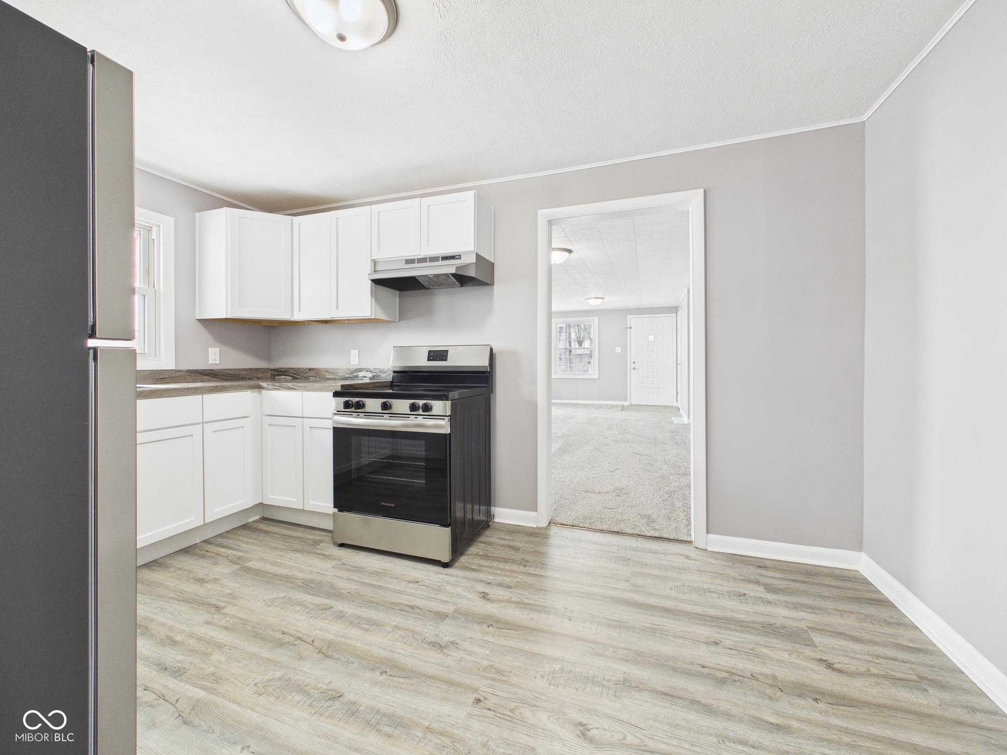 124 West Cross Street Anderson, IN 46012 - Photo 10 of 30