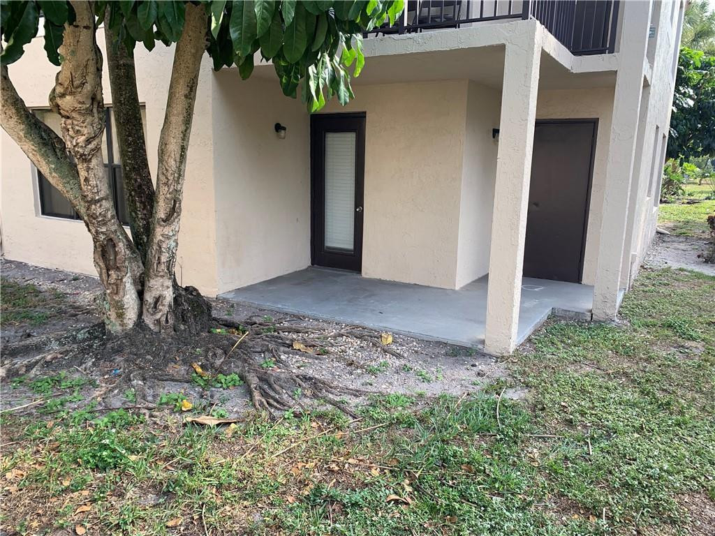 4341 West McNab Road, Unit 22 Pompano Beach, FL 33069 - Photo 23 of 27 Patio