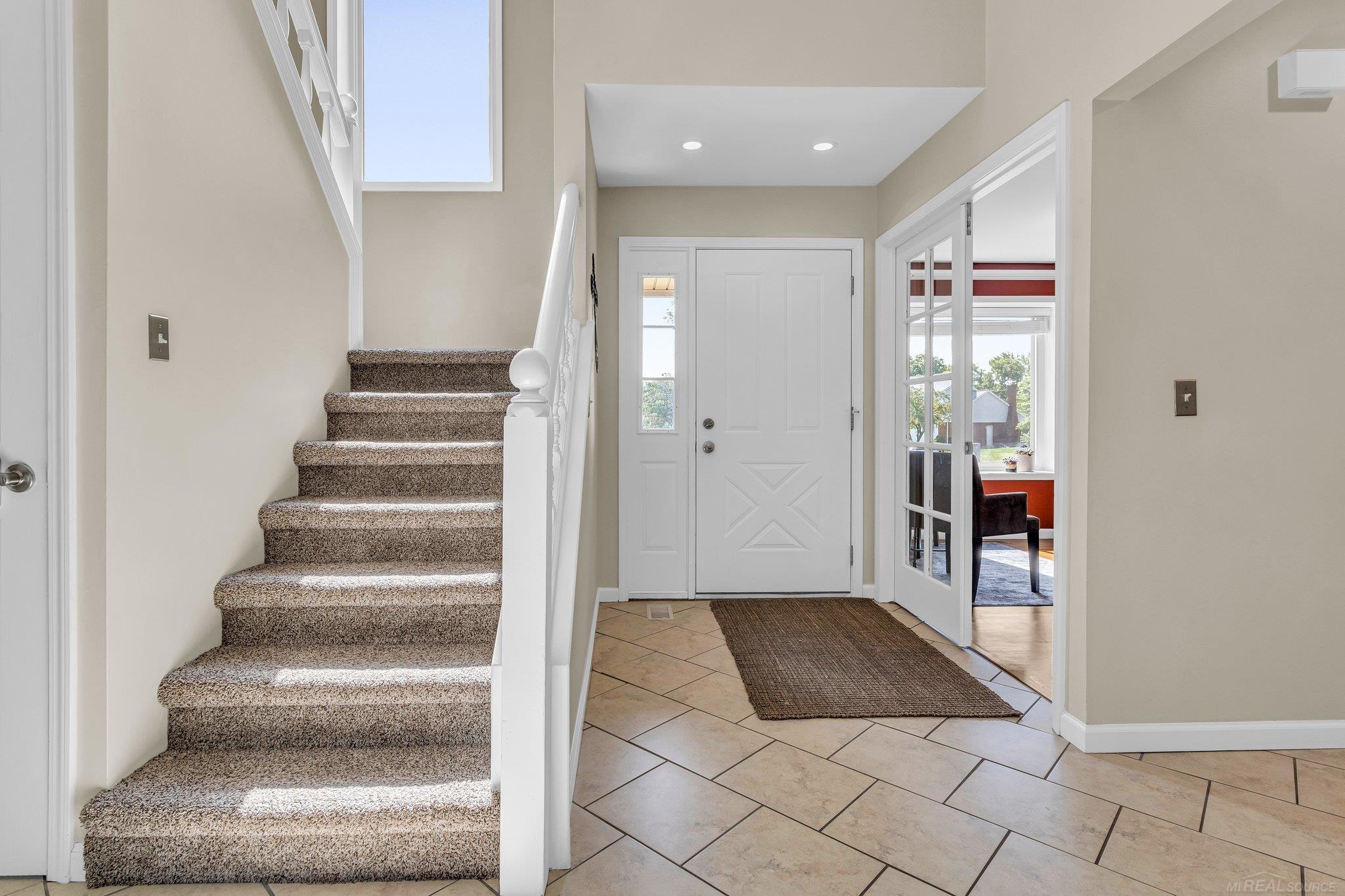 690 Baker Street Rochester Hills, MI 48307 - Photo 5 of 30