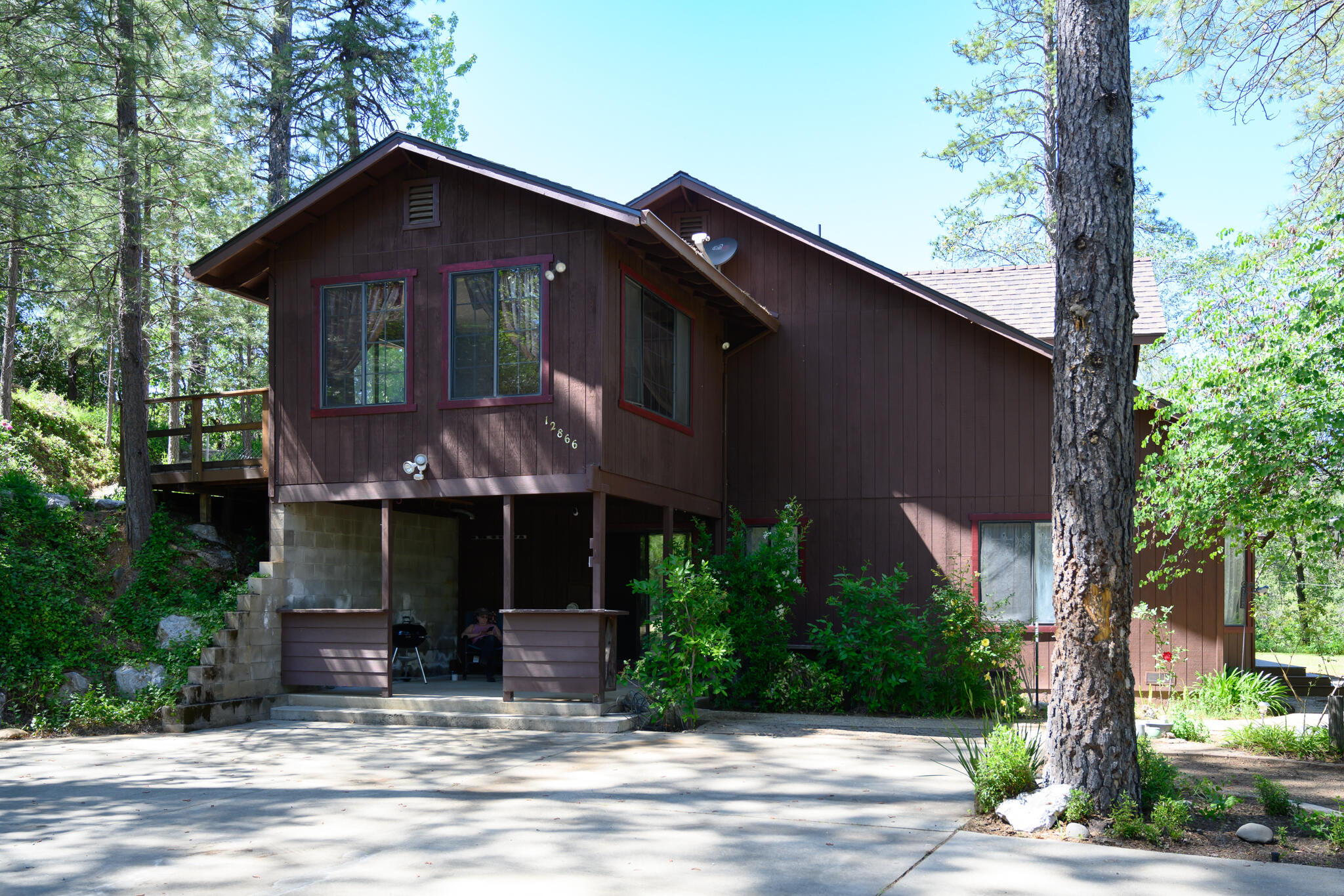 12866 Flint Creek Road Redding, CA 96003 - Photo 54 of 57 Side Entrance