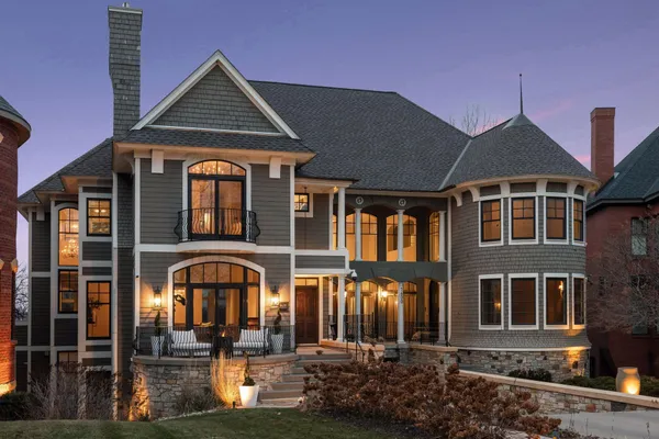 $1,599,000 | 1620 Kenwood Parkway, Minneapolis, MN 55405