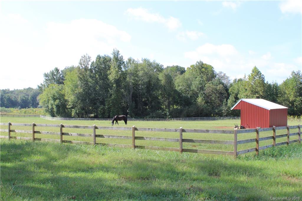 1061 Johnson Road Columbus, NC 28722 - Photo 6 of 9