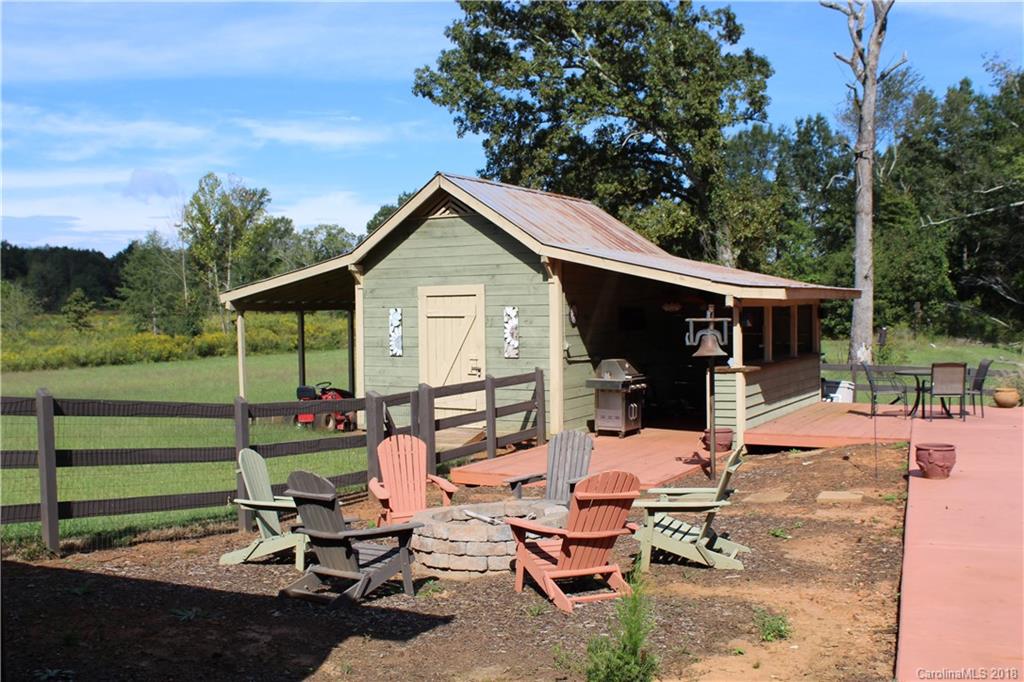 1061 Johnson Road Columbus, NC 28722 - Photo 7 of 9