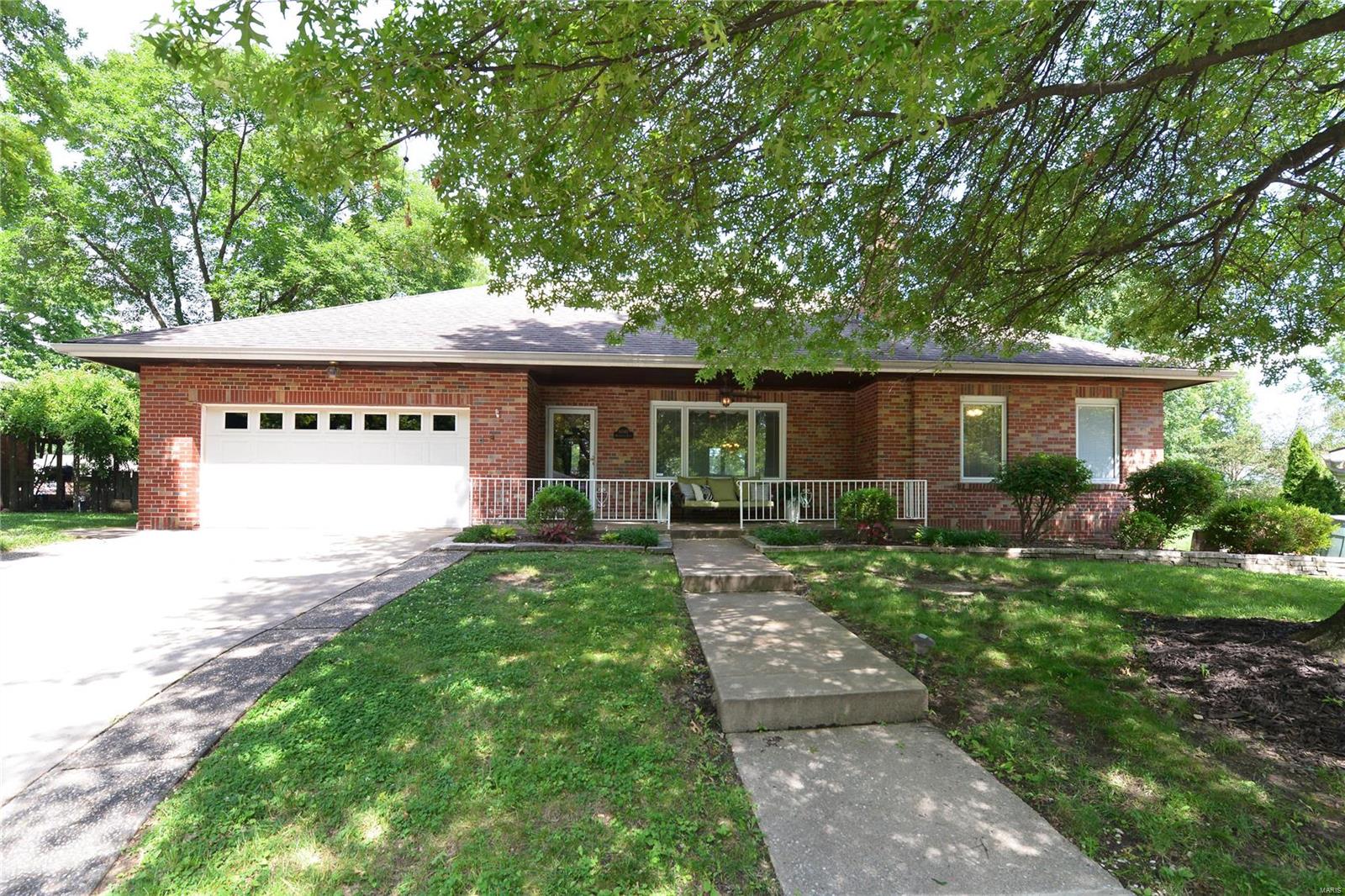 6040 Highfield Road St. Louis, MO 63109 - Photo 1 of 57 Gallery Image 1